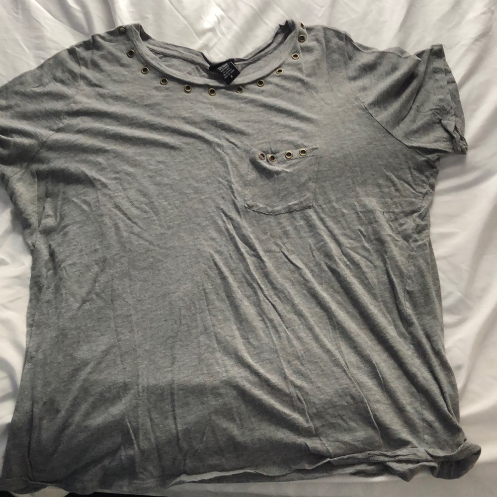 Gray tee with studs